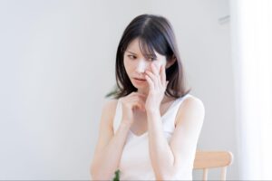 クマ取り 腫れ ひどい